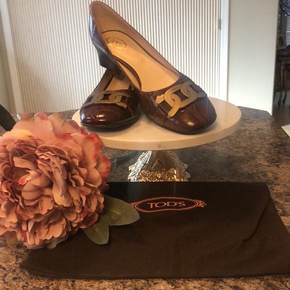 Tods Embossed Alligator Block Heel Kate Pumps - Picture 1 of 16